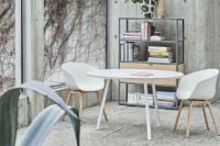 Bild von HAY Loop Stand Runder Tisch Ø: 90 cm - Weiß/Weißes Laminat