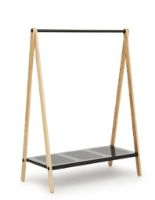 Bild von Normann Copenhagen Toj Kleiderständer groß – Grau H 160 x L120 x T 59,5