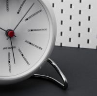 Bild von Arne Jacobsen Bankers Bordürenuhr Ø: 11 cm – Weiß