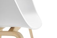 Bild von HAY AAC 22 About A Chair SH: 46 cm – Lackiertes Eichenfurnier/Weiß