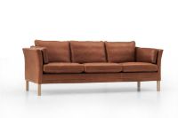 Bild von Mogens Hansen 2225 3-Personen-Sofa L: 218 cm – Cognacfarbenes Loki-Leder / Beine aus gebürstetem Stahl