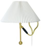 Bild von Le Klint Modell 306 Kipplampe H: 41 cm – Messing/Standard