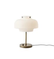 Bild von &Tradition Copenhagen SC13 Tischlampe H: 42 cm - Opalglas/bronziertes Messing