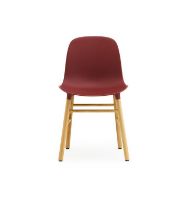 Bild von Normann Copenhagen Form Stuhl SH: 44 cm – Rot/Eiche