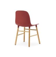 Bild von Normann Copenhagen Form Stuhl SH: 44 cm – Rot/Eiche