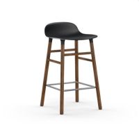 Bild von Normann Copenhagen Form Barhocker SH: 65 cm – Schwarz/Walnuss