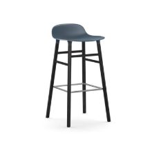 Bild von Normann Copenhagen Form Barhocker SH: 75 cm – Blau/Schwarze Eiche