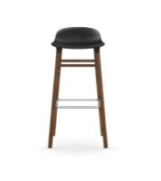 Bild von Normann Copenhagen Form Barhocker SH: 75 cm – Schwarz/Walnuss