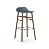 Bild von Normann Copenhagen Form Barhocker SH: 75 cm – Blau/Walnuss