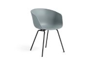 Bild von HAY AAC 26 About A Chair SH: 46 cm – Schwarz pulverbeschichteter Stahl/Staubblau