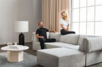 Bild von GUBI Wonder 6-Sitzer-Ecksofa – Stoff Kvadrat Remix