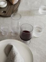 Bild von Ferm Living Ripple Weinglas 2 Stück Ø: 7,5 cm - Klar