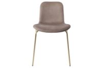 Bild von NORR11 Langue Stack Soft Esszimmerstuhl SH: 47 cm – Messing/Samt Taupe