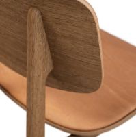 Bild von NORR11 NY11 Esszimmerstuhl SH: 45,5 cm – Helle Räuchereiche/Dunes Cognac 21000