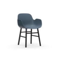 Bild von Normann Copenhagen Form Sessel SH: 44 cm – Blau/Schwarze Eiche