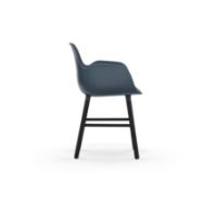 Bild von Normann Copenhagen Form Sessel SH: 44 cm – Blau/Schwarze Eiche