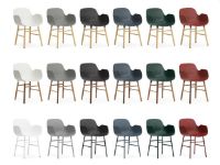 Bild von Normann Copenhagen Form Sessel SH: 44 cm – Rot/Schwarze Eiche