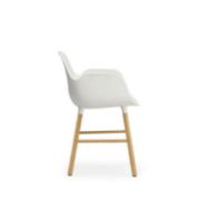 Bild von Normann Copenhagen Form Sessel SH: 44 cm – Weiß/Eiche