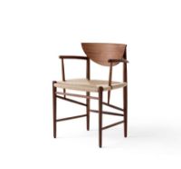 Bild von &Tradition HM4 Drawn Chair m. Armlehne SH: 46 cm – Naturpapierkordel/geöltes Walnussholz