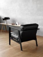 Bild von Andersen Furniture LC1 Loungesessel SH: 42 cm – Schwarzes Leder/Schwarz lackierte Eiche