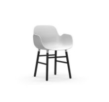 Bild von Normann Copenhagen Form Sessel SH: 44 cm – Weiß/Schwarze Eiche