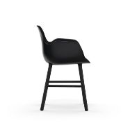 Bild von Normann Copenhagen Form Sessel SH: 44 cm – Schwarz/Schwarze Eiche