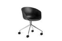 Bild von HAY AAC 24 About A Chair SH: 46 cm – Poliertes Aluminium/Schwarz