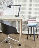 Bild von HAY AAC 24 About A Chair SH: 46 cm – Poliertes Aluminium/Schwarz