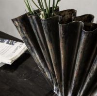 Bild von House Doctor Flood Vase H: 30 cm - Antikbraun OUTLET