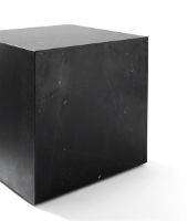 Bild von Audo Copenhagen Sockel, kubisch, H: 40 cm – schwarzer Nero-Marquina-Marmor