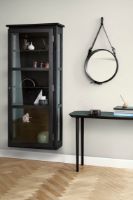 Bild von Lindebjerg Design Dark Oak N4 Vitrine mit rechts angeschlagener Tür 70 x 170 cm – Schwarz gebeizte Eiche