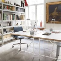 Bild von Please Wait To Be Seated Eiermann Schreibtisch H: 66 cm – Weiß/Eiche