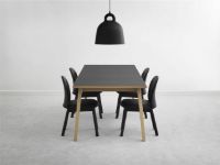 Bild von Normann Copenhagen Slice Tisch 90x250 cm - Eiche/Linoleum