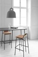 Bild von Normann Copenhagen Studio Barhocker 75 cm, gepolsterte Vorderseite – Schwarz/Morden