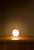 Bild von FLOS IC Lights Tischlampe T1 Low H: 38,1 cm - Rot Burgund