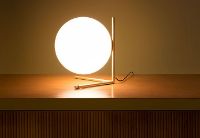 Bild von FLOS IC Lights Tischlampe T2 H: 35 cm - Rot Burgund