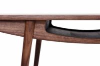 Bild von Triangle Hestbæk AH16 Couchtisch mit Regal 125x64 cm - Geölter Walnuss
