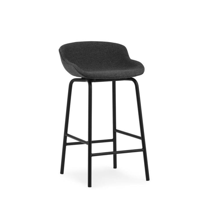 Bild von Normann Copenhagen Hyg Barhocker, vollständig gepolstert, SH: 65 cm – Temple Black/Black Steel