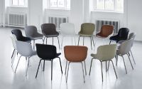 Bild von Normann Copenhagen Hyg Esszimmerstuhl, gepolsterte Vorderseite, SH: 46 cm – Kette/Stahl