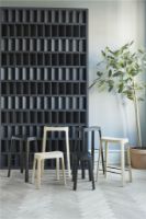 Bild von Please Wait to be Seated Crofton Hocker H: 45 cm – Nordic Pine