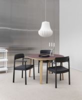 Bild von Normann Copenhagen Timb Sessel SH: 46 cm - Schwarz / Schwarz