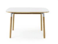 Bild von Normann Copenhagen Form Esstisch 120x120cm - Weiß/Eiche