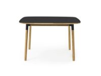 Bild von Normann Copenhagen Form Esstisch 120x120cm - Schwarz/Eiche