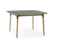 Bild von Normann Copenhagen Form Esstisch 120x120cm - Grün/Eiche