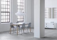 Bild von Normann Copenhagen Form Esstisch 95x200cm - Grau/Eiche OUTLET