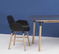 Bild von Normann Copenhagen Form Esstisch 95x200cm - Schwarz/Eiche