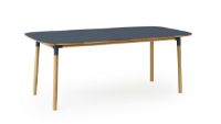 Bild von Normann Copenhagen Form Esstisch 95x200cm - Blau/Eiche