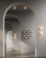 Bild von Nuura Liila 1 Medium Wand-/Deckenleuchte Ø: 16,5 cm – Nordic Gold/Opalweiß OUTLET
