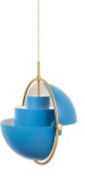 Bild von GUBI Multi-Lite Pendelleuchte Ø: 36 cm Messingsockel – Blauer Schirm