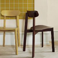 Bild von Bitte warten Sie, bis Sie Platz nehmen. Bondi Chair SH: 44,5 cm – Kurkumagelb